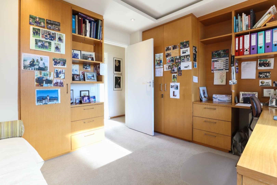 4 Bedroom Property for Sale in Sea Point Western Cape